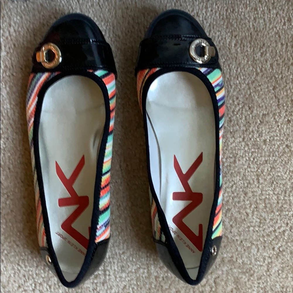 Anne Klein flats 7.5M